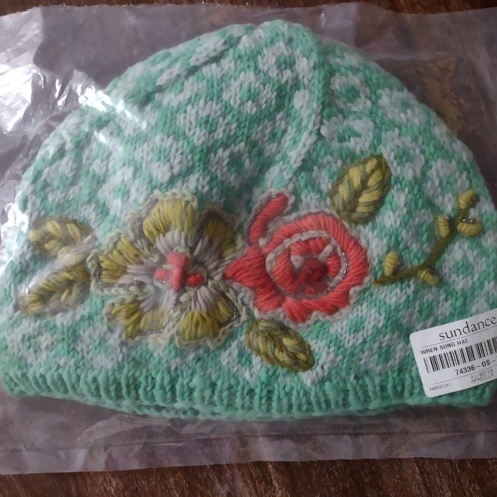 Sundance Wren Song knit fleece lined hat beanie NWT floral embroidery beads - Picture 2 of 4